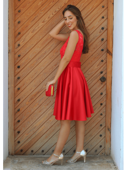 Vestido corto en rojo|moda fiesta